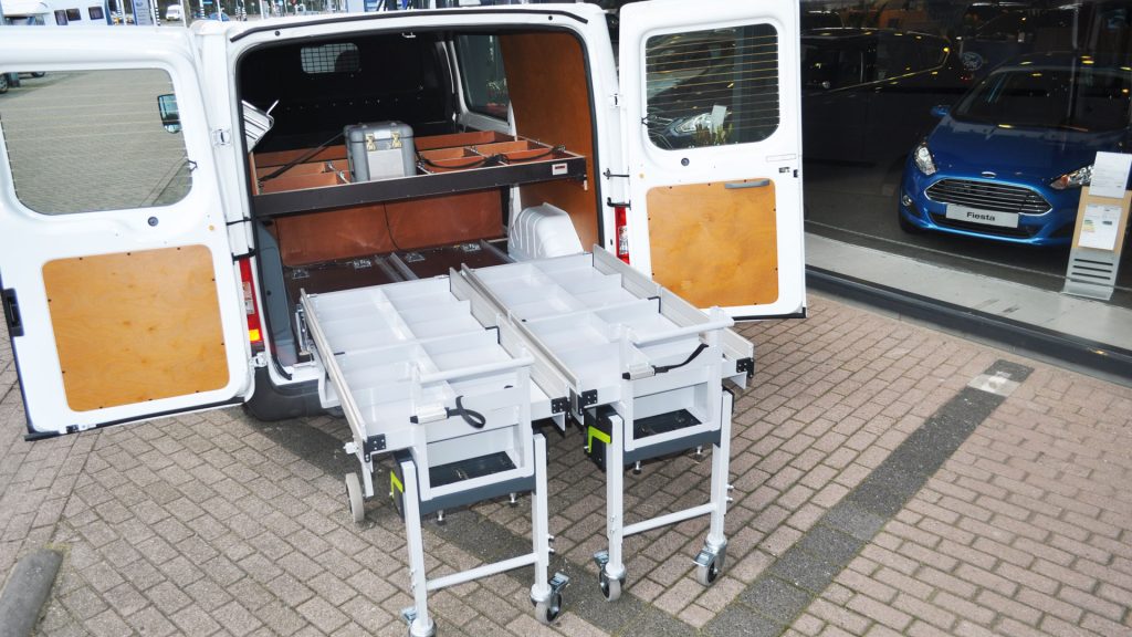 Uniek transportsysteem voor bedrijfswageninrichting