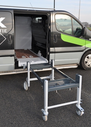 Dynnox swivel wheel for loading system